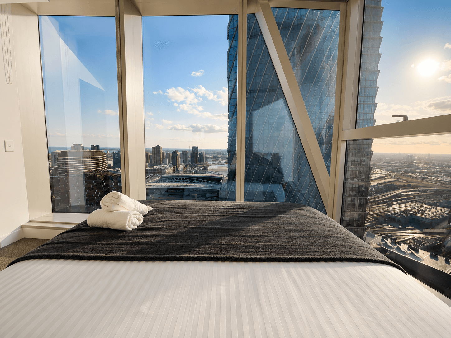 Bedroom — city view